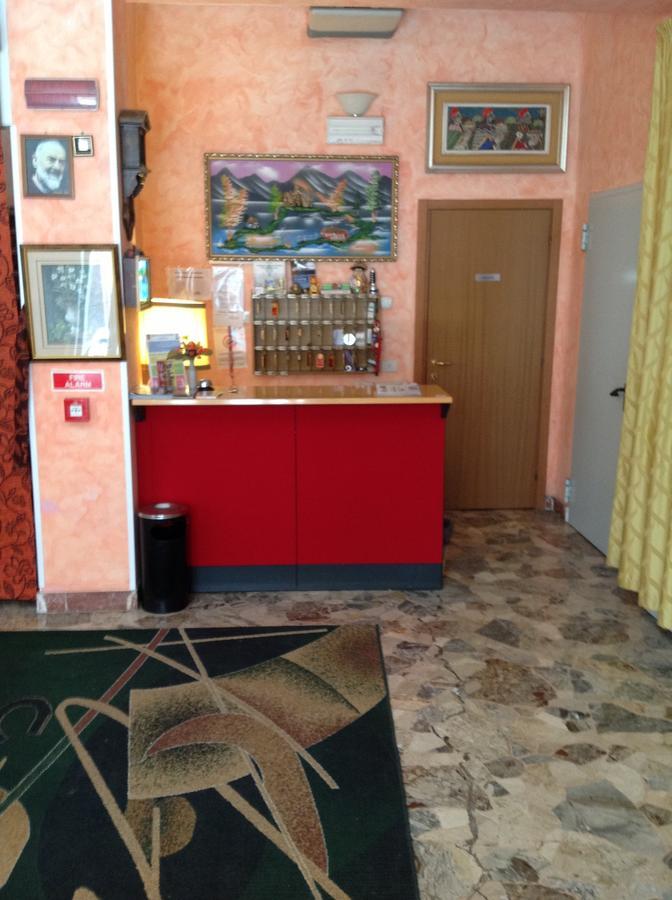 Hotel Rex Chianciano Terme Esterno foto