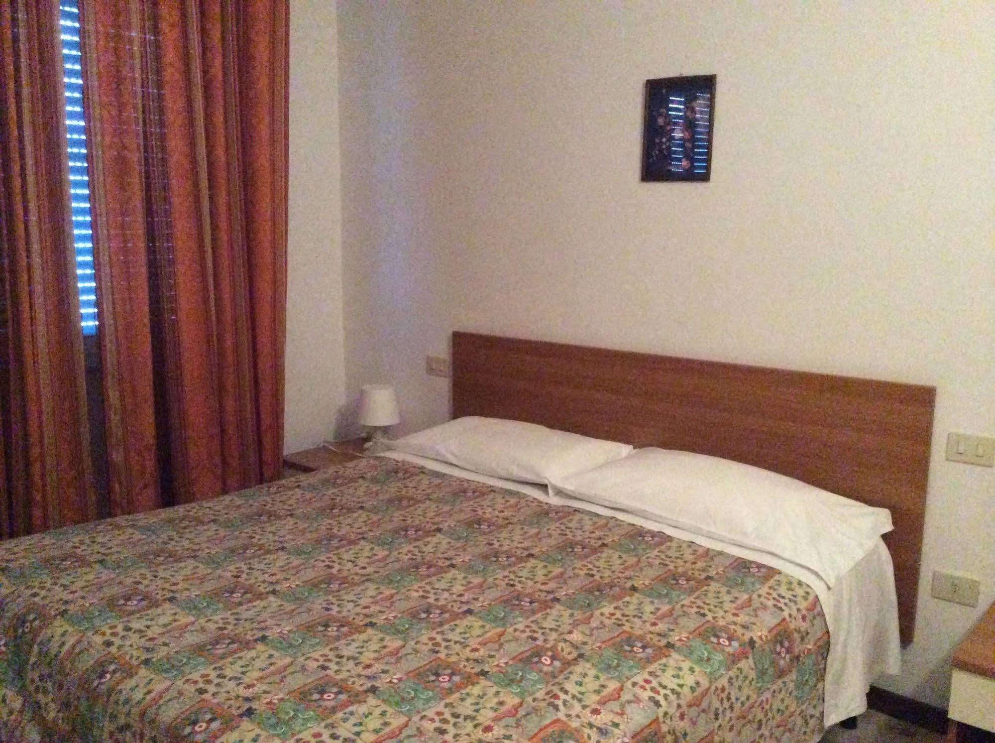 Hotel Rex Chianciano Terme Esterno foto